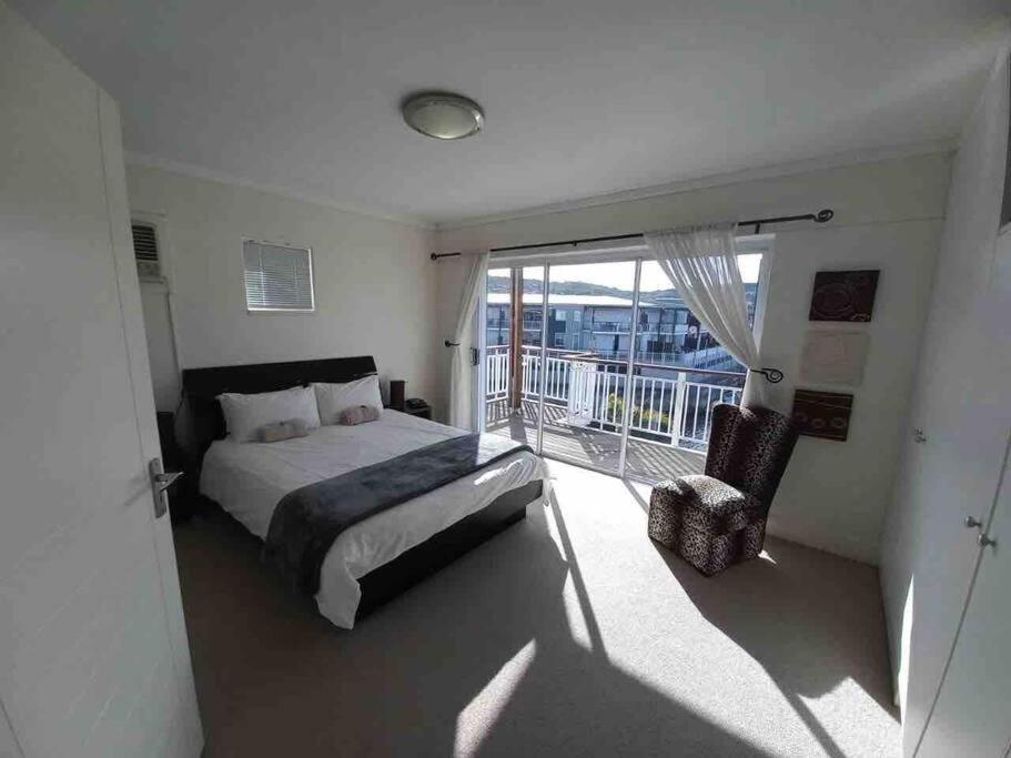 Waterfront - 1 South Quay Lovely Two Bed On Water Knysna Exterior foto