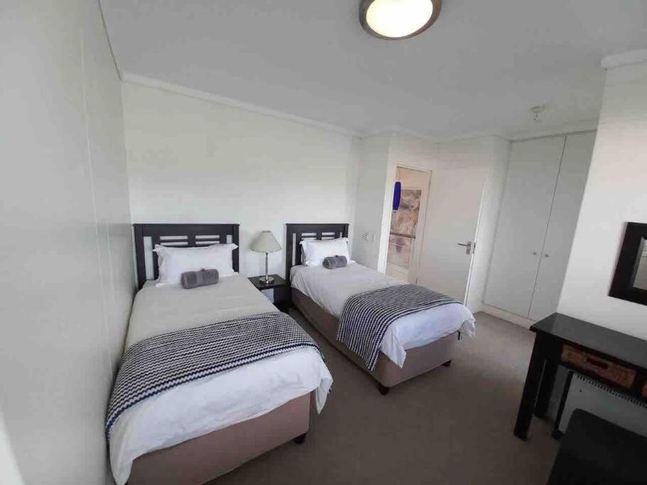 Waterfront - 1 South Quay Lovely Two Bed On Water Knysna Exterior foto